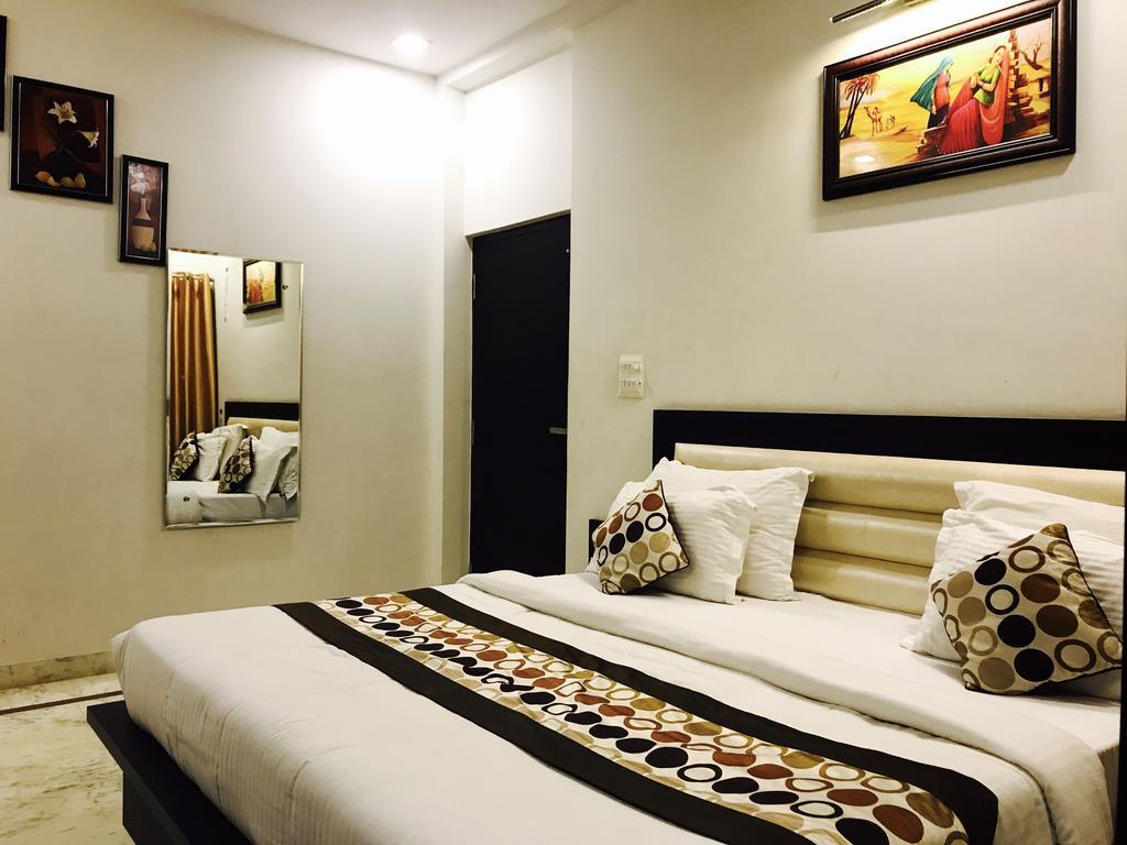 Aaradhya Residency Hotel Agra  Eksteriør billede