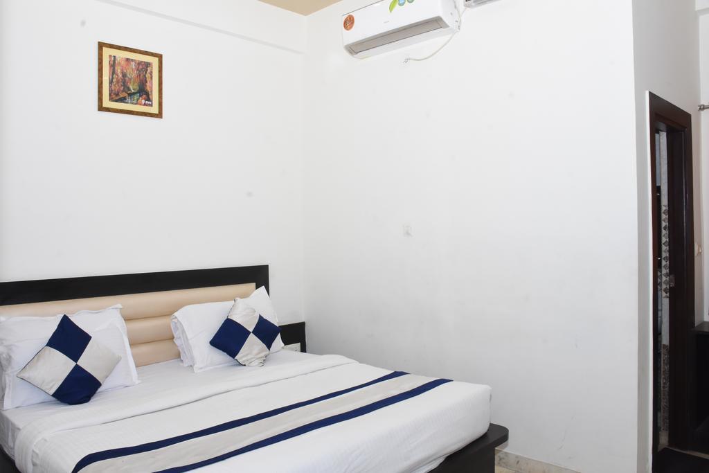 Aaradhya Residency Hotel Agra  Eksteriør billede