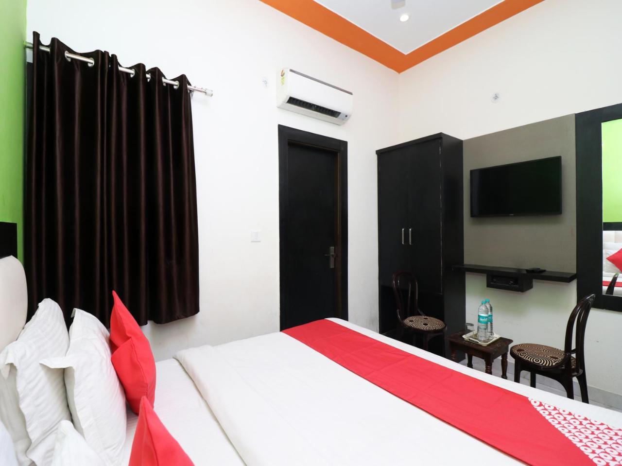 Aaradhya Residency Hotel Agra  Eksteriør billede