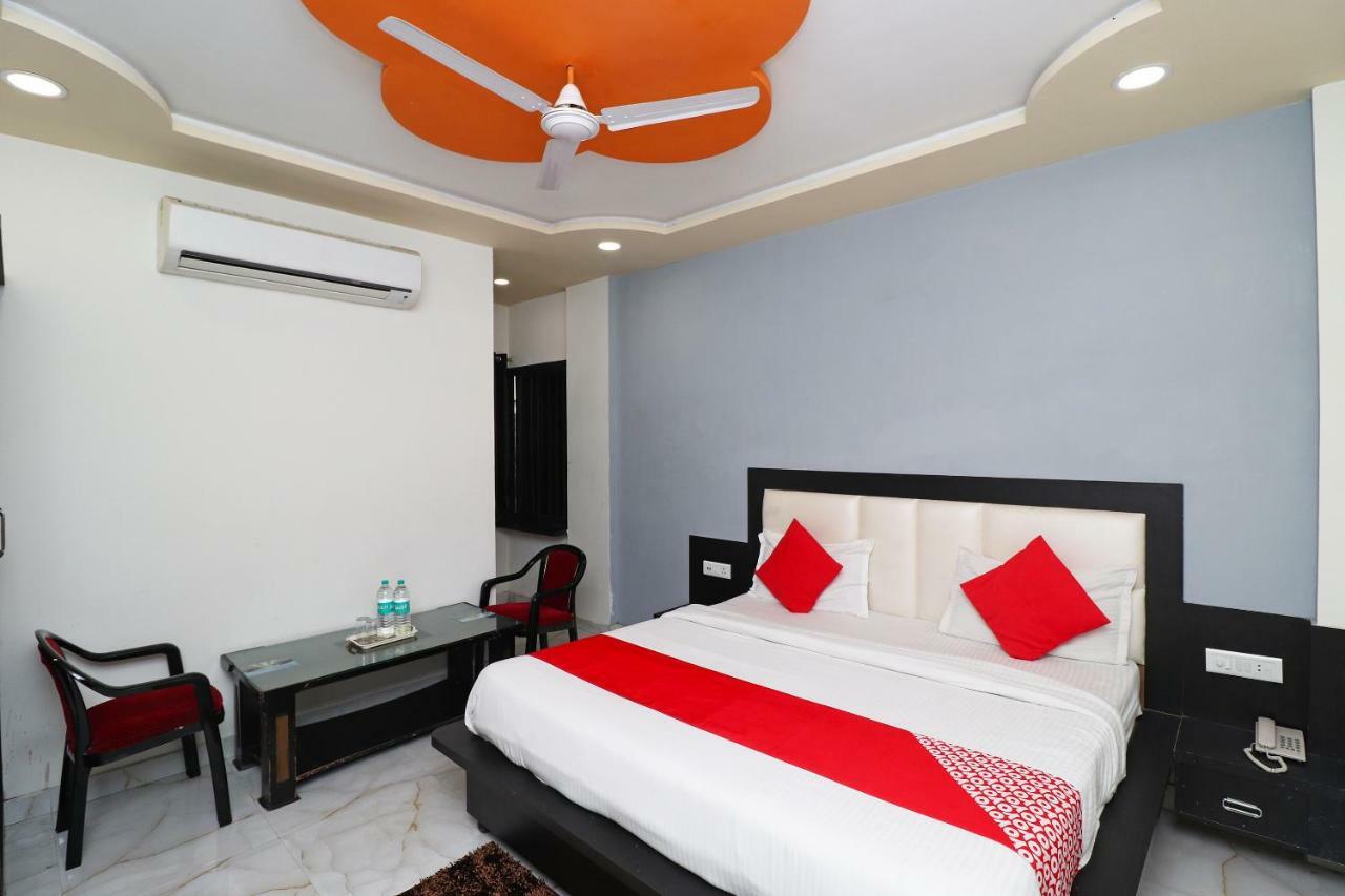 Aaradhya Residency Hotel Agra  Eksteriør billede